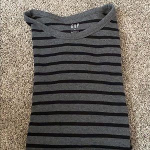 Gap “The Modern Tee” XS